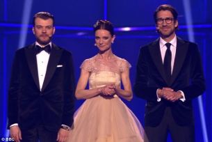 article-2625266-1DBBC62100000578-838_634x425